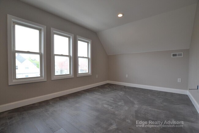81 Linden St unit 1, Allston, MA 02134 - photo 7