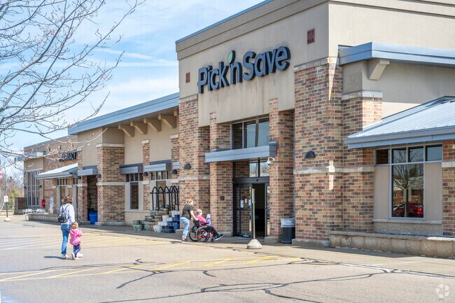 Pick N' Save is the main grocery store option for Northeastern Sun Prairie residents.