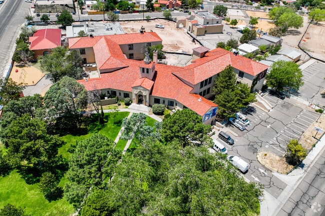 Monte Vista Elementary School campus facing south.