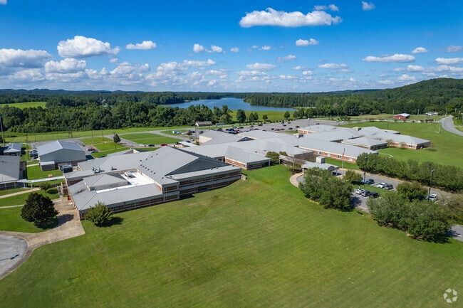 LaFayette High School is a highly-rated, public school with over 1,100 students.