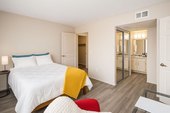 College Town Tucson- Near The U of A, Tucson, AZ 85719 - photo 5