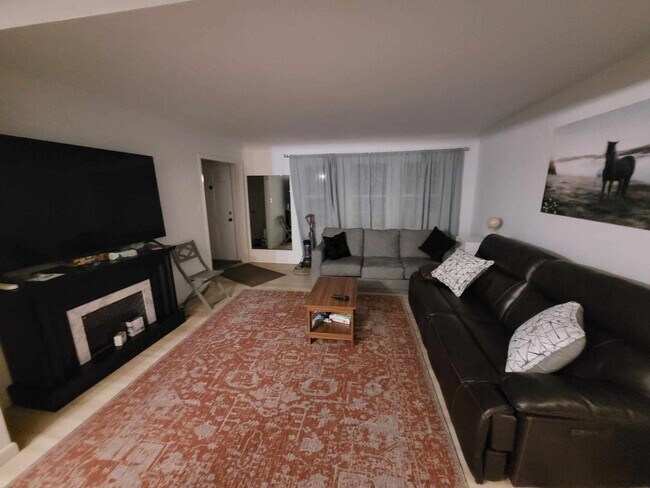 967 Lacon Dr unit ID1302415P, Newport News, VA 23608 - photo 3