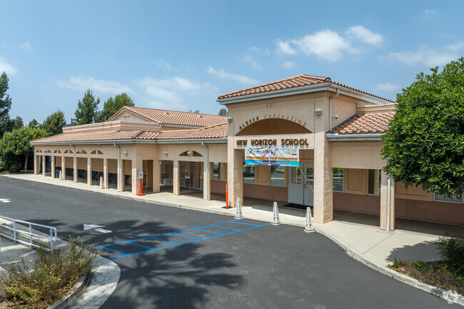 New Horizon School is located