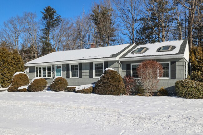 Ranch homes have amble room to stretch out on large Augusta property lots.