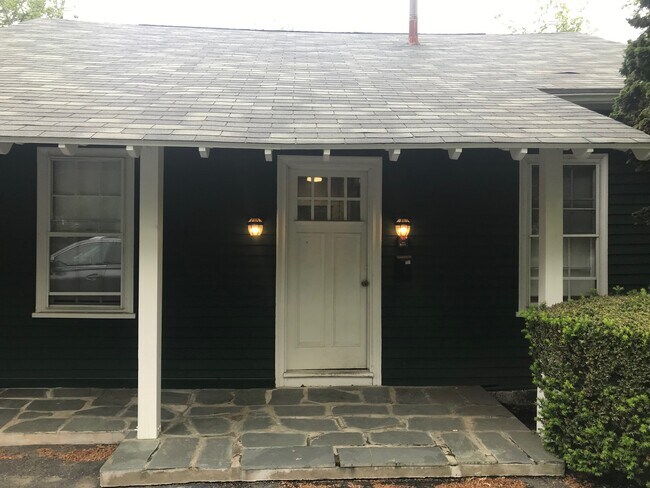 33 Ward St, Middletown, RI 02842 - photo 6