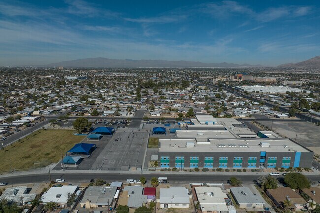 At J M Ullom Elementary School, the minority student enrollment is 91%.