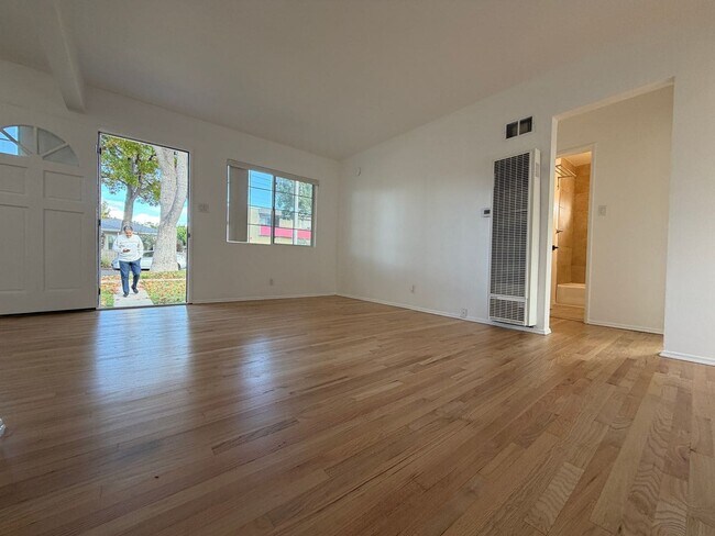 2004 19th St, Santa Monica, CA 90404 - photo 4