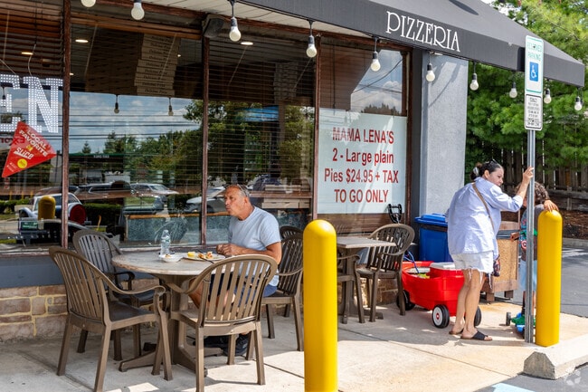 Families in Hopelawn enjoy classic Italian dishes at Mama Lena's Restaurant & Pizza.