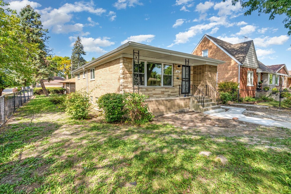 9356 S Union Ave, Chicago, IL 60620 - photo 1