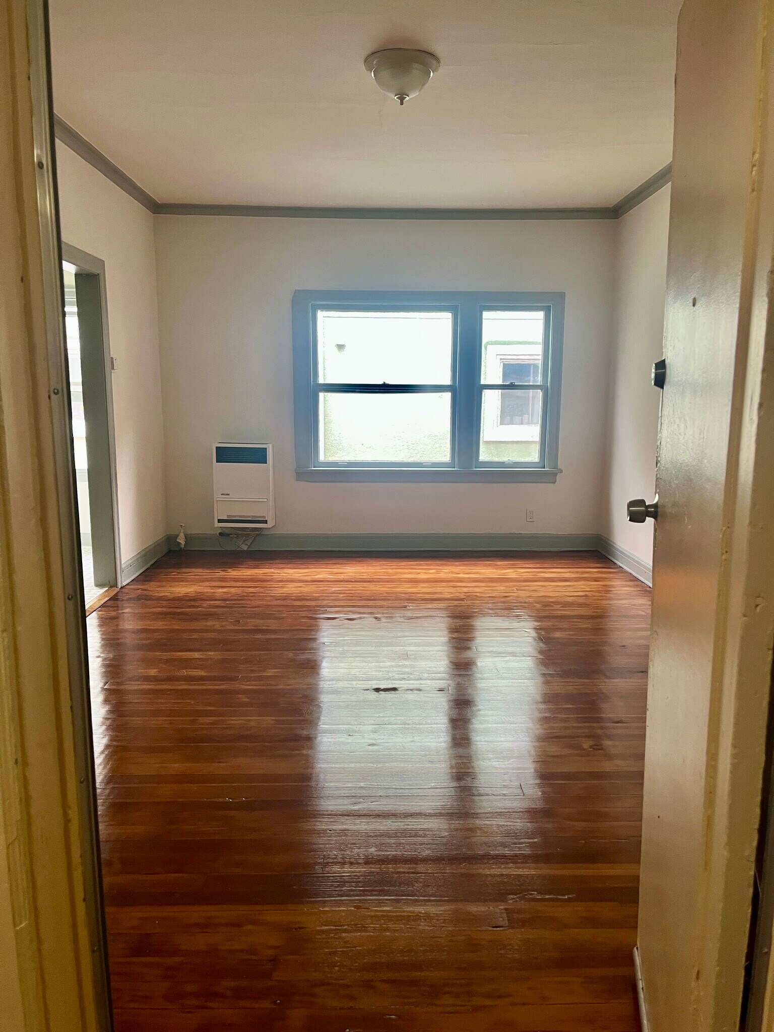 335 S Rampart Blvd unit 307, Los Angeles, CA 90057 - photo 1