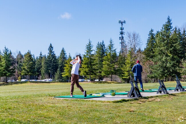There are several golf courses in and around Willows-Rose Hill, including Redmond Ridge.