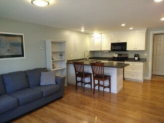 75 Chapman Dr Unit In-law Suite, Rochester, NH 03839