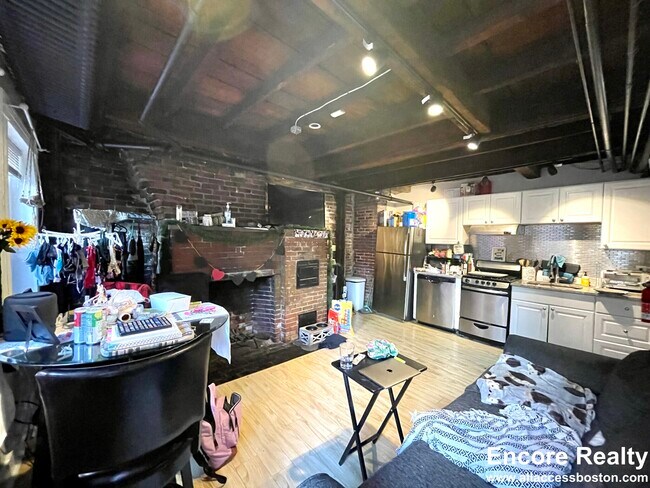 1 Champney Place unit 1, Boston, MA 02114 - photo 4