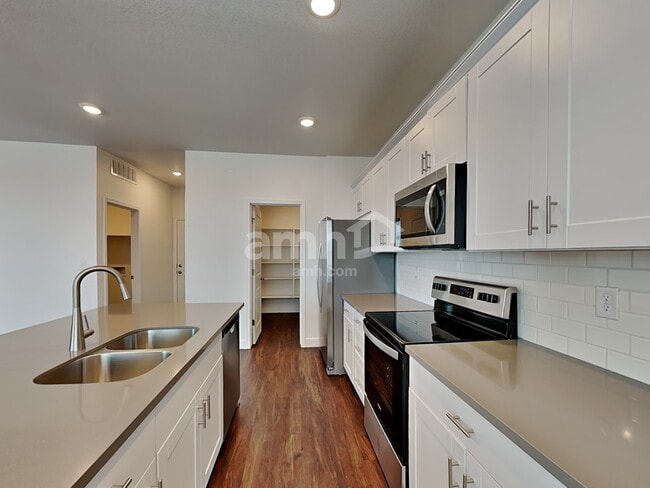 17130 Puget Ave, Waddell, AZ 85355 - photo 3