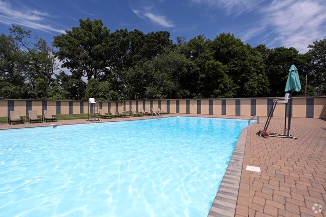 Penn Crest Apartments, Allentown, PA 18104 - photo 5