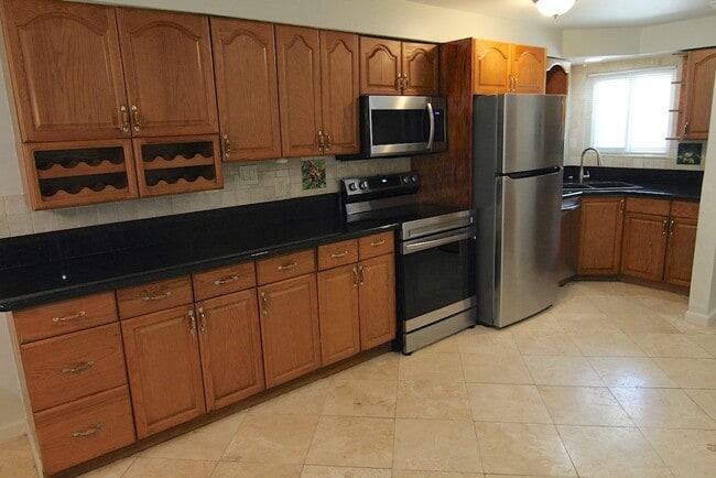 770 W Imperial Ave unit 33, El Segundo, CA 90245 - photo 3