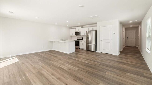 2901 Penninger Cir, Charlotte, NC 28262 - photo 6