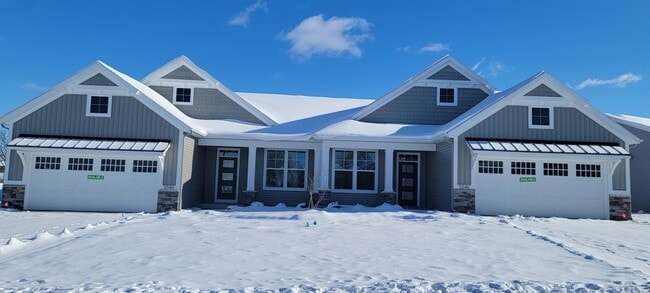 Woods of Albright, Wyoming, MI 49418 - photo 2