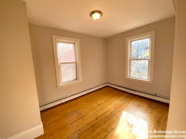 1574 Tremont St unit 2, Roxbury Crossing, MA 02120 - photo 4