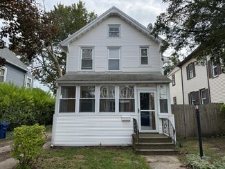 14 Court St, West Haven, CT 06516