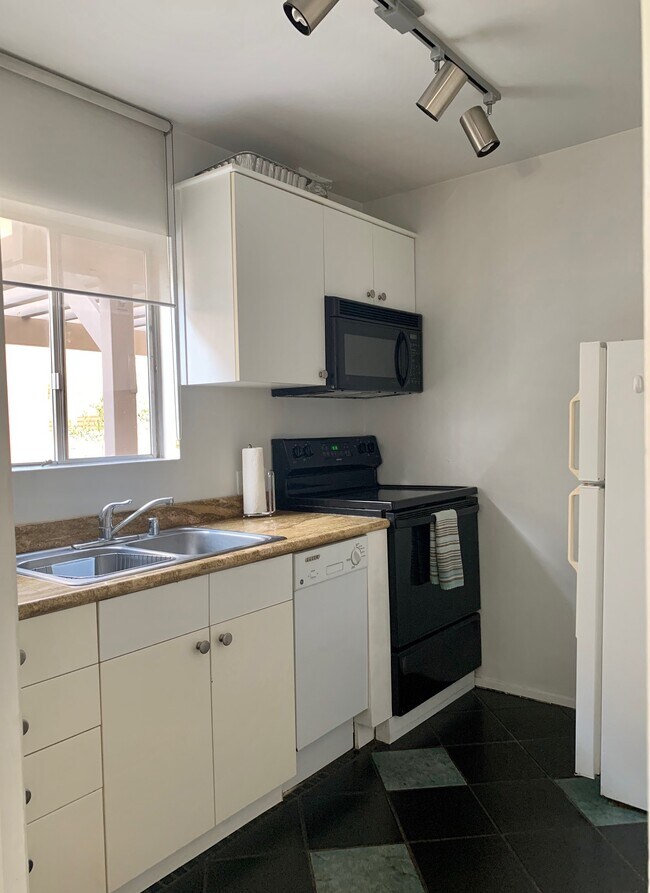 960 Larrabee St unit 116, West Hollywood, CA 90069 - photo 6