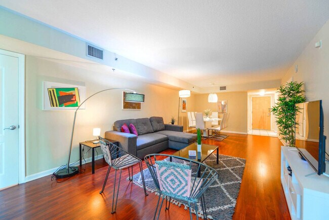 1 SE 12th St unit FL27-ID1022218P, Miami, FL 33131 - photo 2