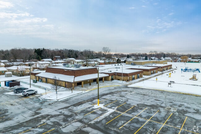 Briarwood Elementary School campus.