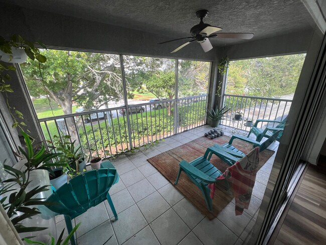 9485 Hamlin Blvd, Seminole, FL 33776 - photo 7