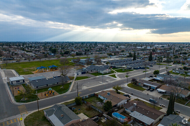 Prosperity Elementary was established in 1980 in South Bakersfield.