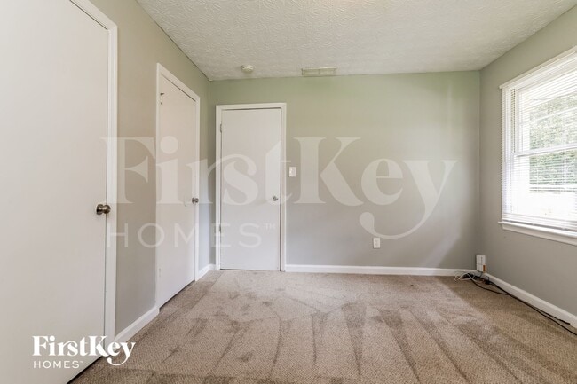 1906 Amesbury Dr, Decatur, GA 30032 - photo 5