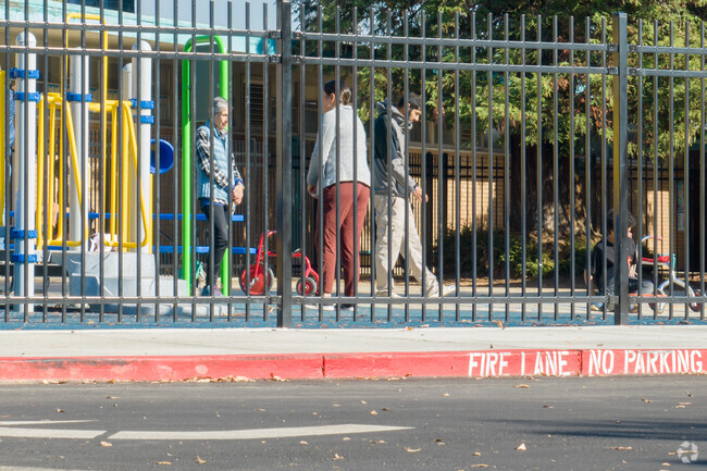 Niche gives John D. Sloat Elementary School an overall grade of C-.