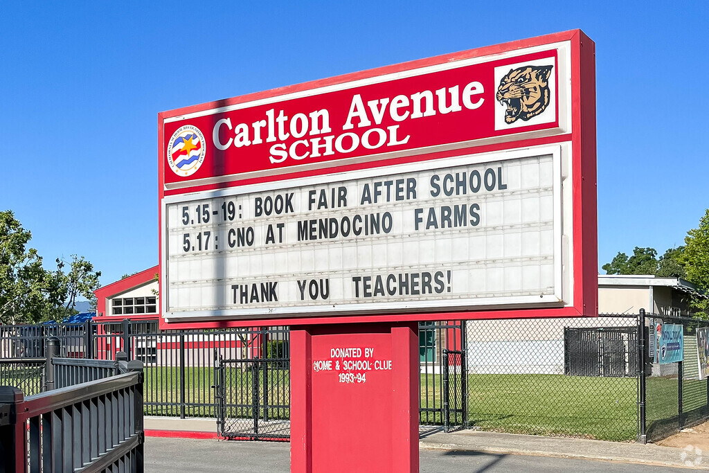 Carlton Elementary School is a public school located in Blossom Crest Neighborhood.