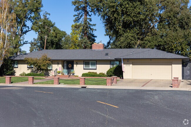 North Lodi has many homes that are ranch style and single story.