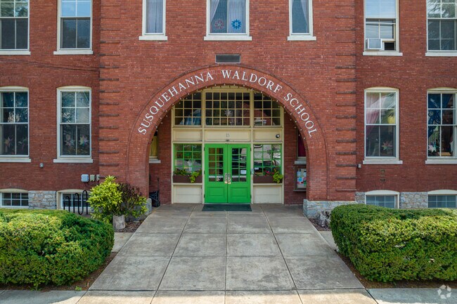 Susquehanna Waldorf School utilizes a customized curriculum designed for students success.