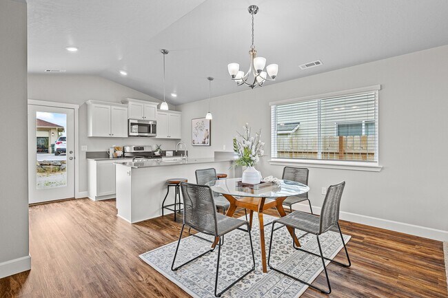 1792 NE 9th Place unit 36951512, Hermiston, OR 97838 - photo 6