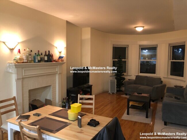 1402 Beacon St unit 1, Brookline, MA 02446 - photo 2