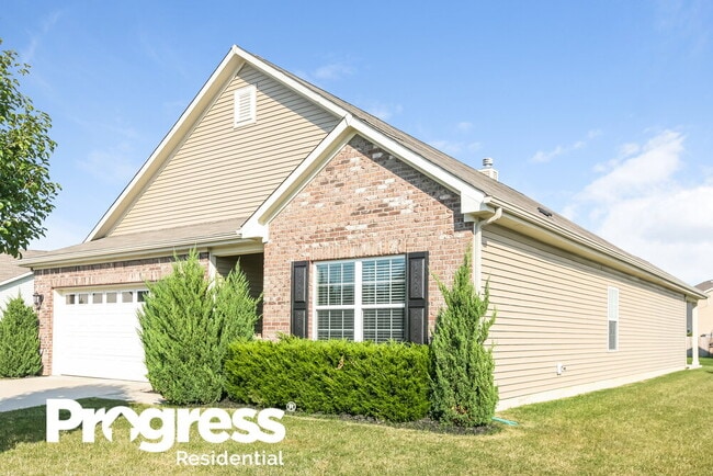 8267 Templederry Dr, Brownsburg, IN 46112 - photo 3