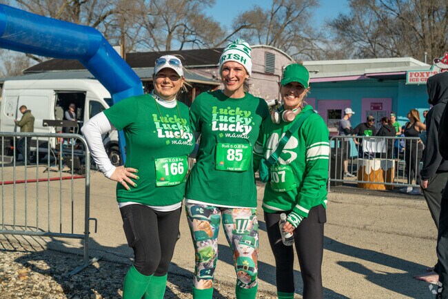 Lucky participants of Yorkville's RUN S.O.B. RUN 5k pose for a photo.