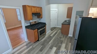 98 Woodledge St Unit 3L, Boston, MA 02125
