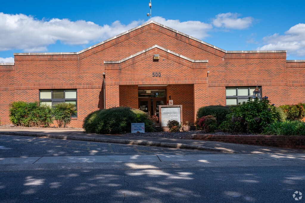 West Elementary provides education in the neighborhood of 
Cleveland County.