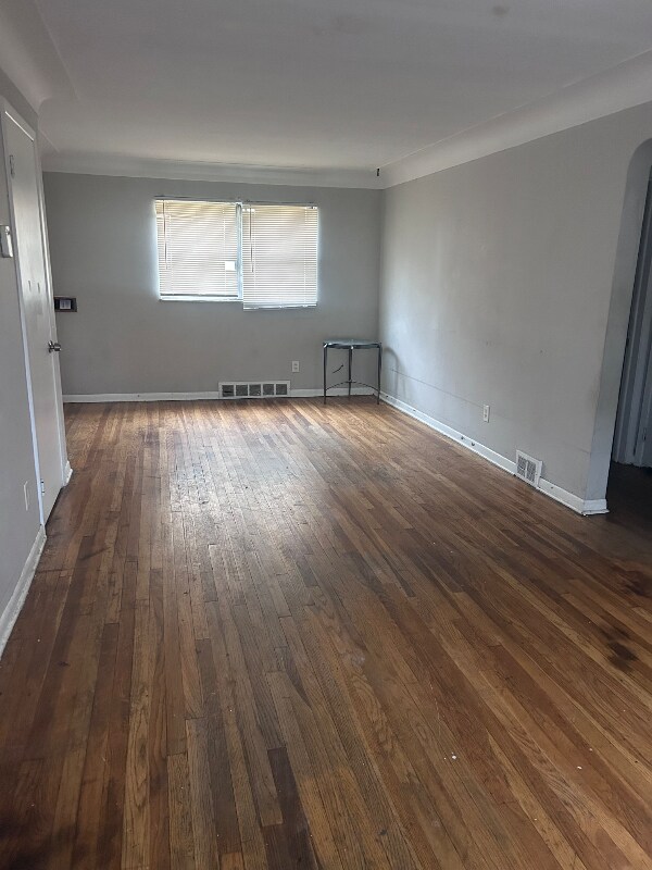 14016 Glenside Rd unit 3, Cleveland, OH 44110 - photo 3