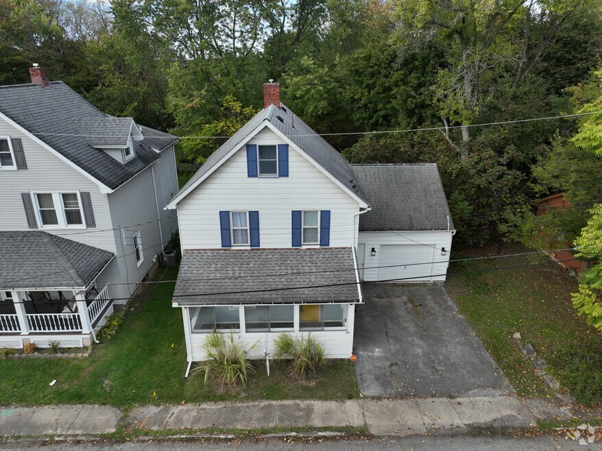 50 Walnut St, Hubbard, OH 44425 - photo 2