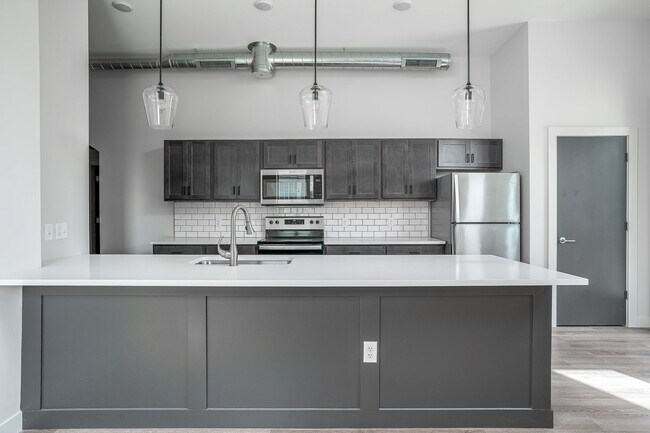 400 River, Davenport, IA 52801 - photo 7