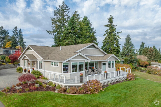 Craftsman-style homes in Shore Acres blend luxury and coastal charm.