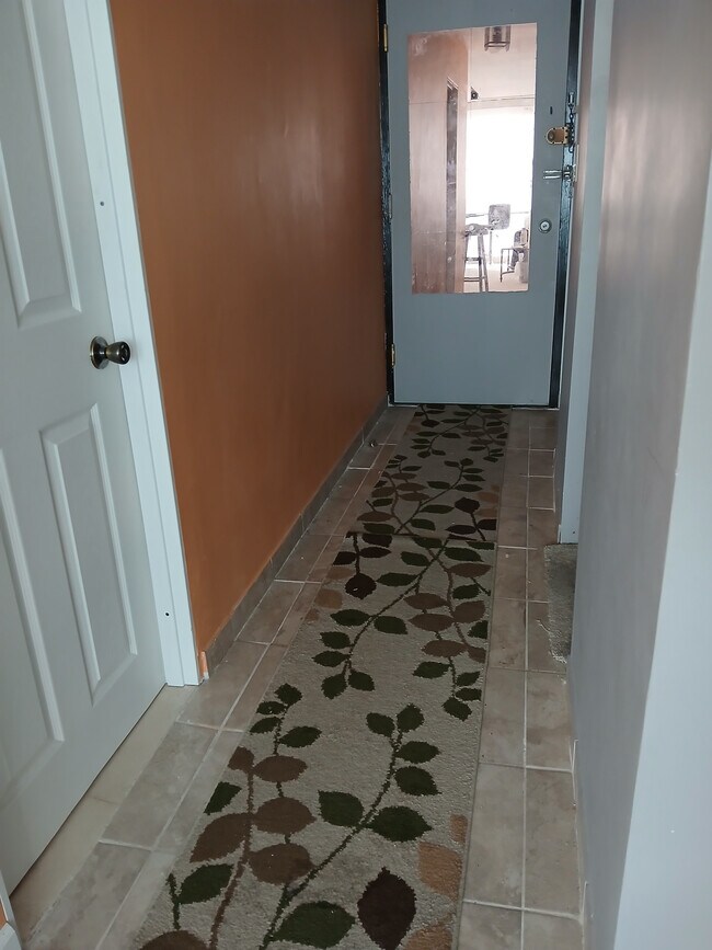 The Statesman unit Top floor lake view, Chicago, IL 60660 - photo 4