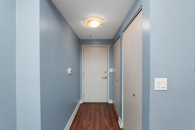 2300 N Commonwealth Ave unit 1A, Chicago, IL 60614 - photo 5