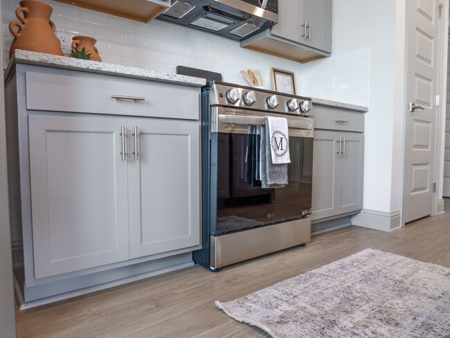 The Merlot: 1BR, 1BA- Kitchen