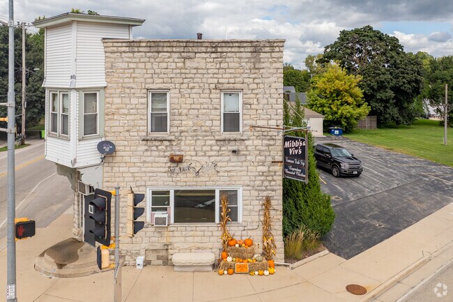 Mibb’s & Viv’s, in a former 1895 hotel, is known for Friday fish fries.
