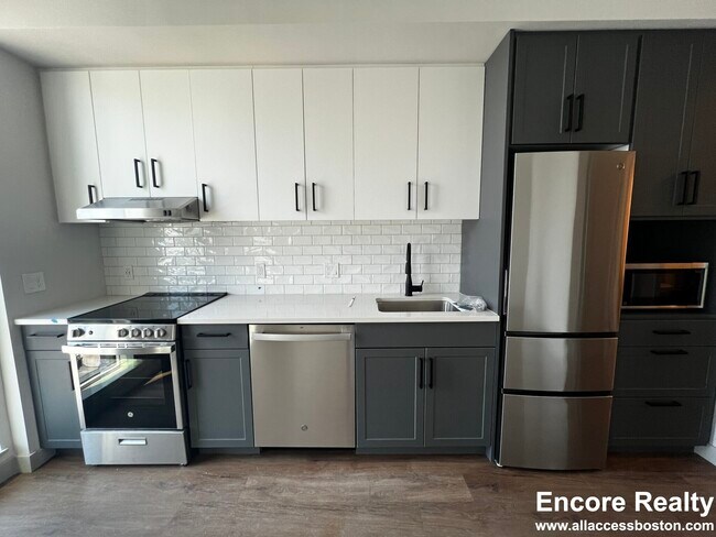 80 Rugg Rd unit UVW, Allston, MA 02134 - photo 6