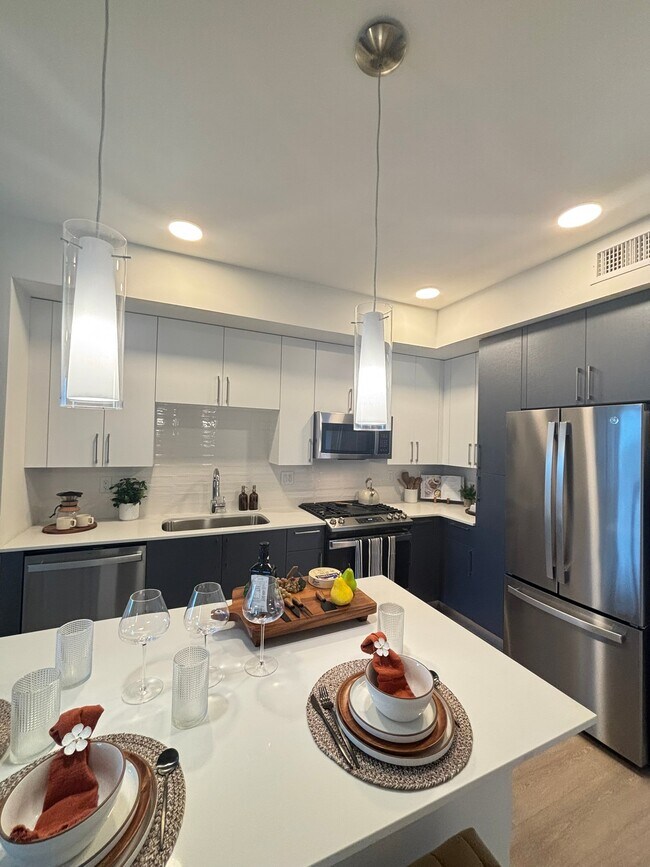 2385 NE 194th St unit D7, Miami, FL 33180 - photo 5